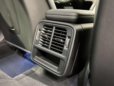 Porsche Taycan — photo 39