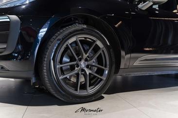 Porsche Macan Electrique T — photo 12