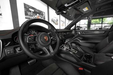 Porsche Cayenne III GTS — photo 22