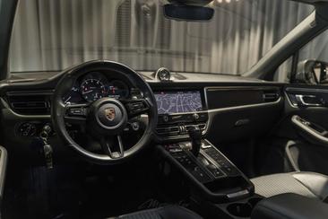 Porsche Macan Electrique T — photo 14