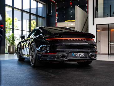 Porsche 992 I Carrera 4 — photo 2