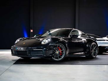 Porsche 992 I Carrera 4 — photo 3