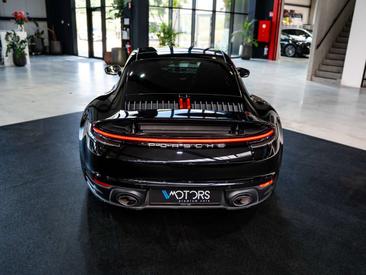 Porsche 992 I Carrera 4 — photo 5
