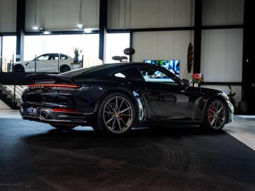 Porsche 992 I Carrera 4 — photo 6