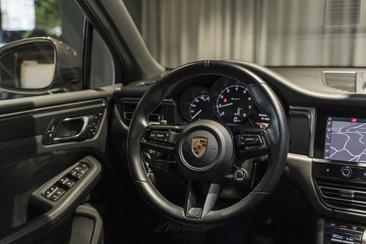 Porsche Macan Electrique T — photo 27