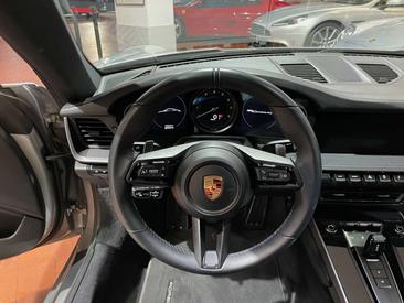 Porsche 992 I Carrera 4S — photo 10