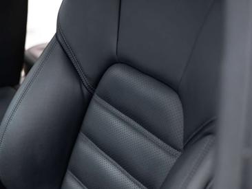 Porsche Macan Electrique T — photo 22