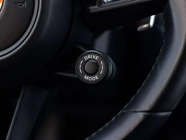 Porsche Macan Electrique T — photo 28