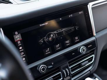 Porsche Macan Electrique T — photo 29