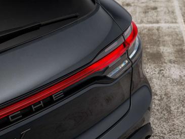 Porsche Macan Electrique T — photo 35