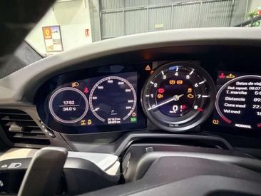 Porsche 992 I Carrera 4S — photo 18