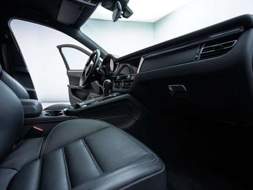 Porsche Macan Electrique T — photo 46