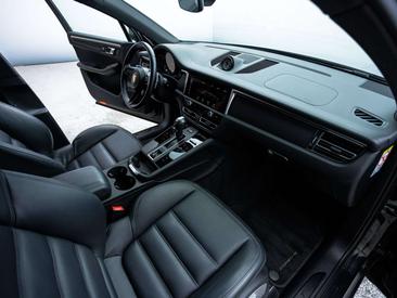 Porsche Macan Electrique T — photo 47