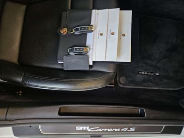 Porsche 992 I Carrera 4S — photo 16