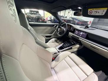 Porsche 992 I Carrera 4S — photo 36