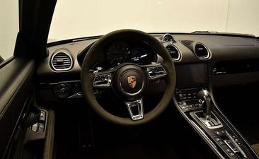 Porsche 718 Spyder — photo 14