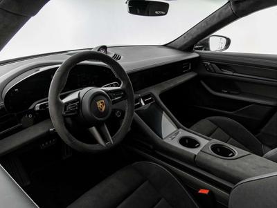 Porsche Taycan GTS