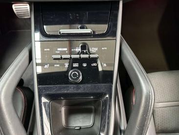Porsche Cayenne III GTS — photo 11