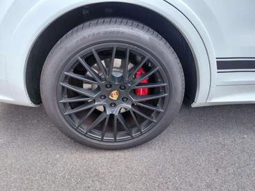 Porsche Cayenne III GTS — photo 5