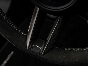 Porsche Taycan GTS — photo 13
