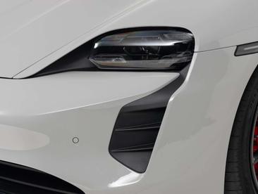 Porsche Taycan GTS — photo 21