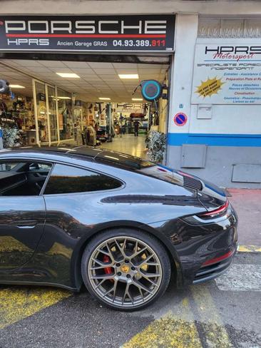 Porsche 992 II Carrera 4S — photo 13