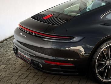 Porsche 992 I Carrera 2 — photo 10
