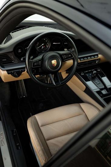 Porsche 992 I Carrera 2 — photo 29