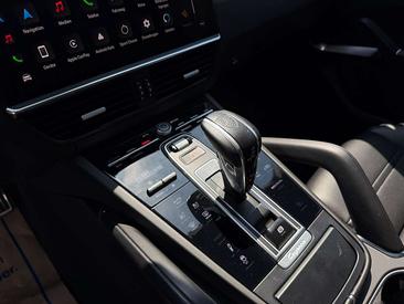 Porsche Cayenne III Turbo S — photo 33