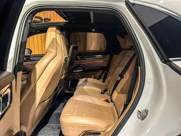 Porsche Cayenne III Turbo S — photo 29