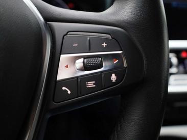 BMW Série 3 Edition 330e — photo 18