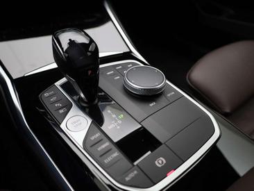 BMW Série 3 Edition 330e — photo 27