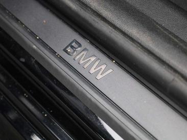BMW Série 3 Edition 330e — photo 31