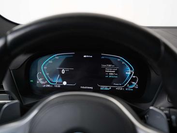BMW X3 M Sport XDrive30e — photo 8