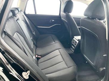 BMW 318i — photo 10