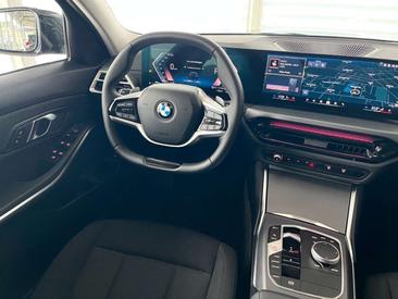 BMW 318i — photo 11