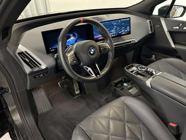 BMW IX M70 — photo 5