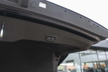 BMW XM High Executive 50e — photo 37
