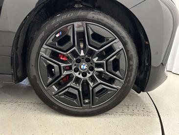 BMW IX M70 — photo 18