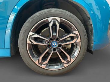BMW IX1 M Sport — photo 15