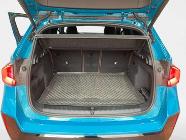 BMW IX1 M Sport — photo 16
