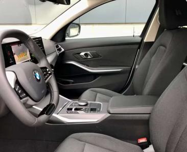BMW 318i — photo 5