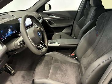 BMW IX2 EDrive20 — photo 7