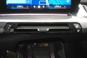 BMW X1 18i SDrive — photo 16