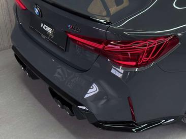 BMW M4 Competition XDrive — photo 17