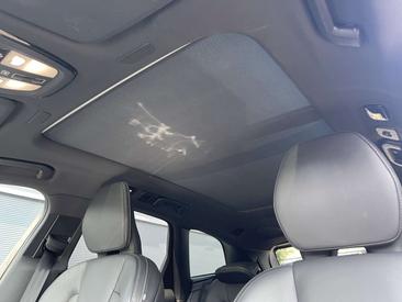 Volvo XC60 B5 R-Design — photo 12