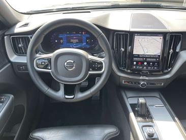 Volvo XC60 B5 R-Design — photo 18
