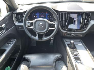 Volvo XC60 B5 R-Design — photo 19