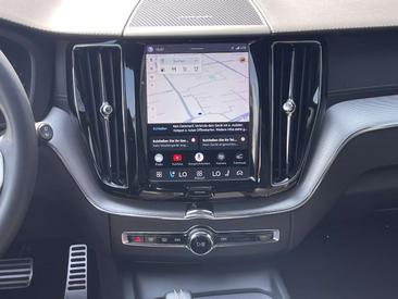 Volvo XC60 B5 R-Design — photo 21