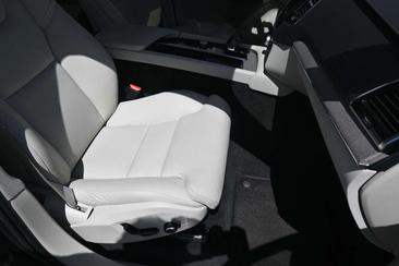 Volvo XC90 B5 Plus — photo 7